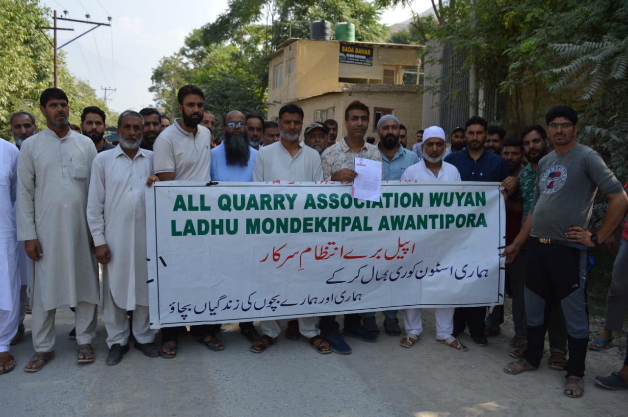 Wuyan-Khrew Stone Quarry Association Holds Peaceful Sit-In to Protest Mineral Extraction Ban