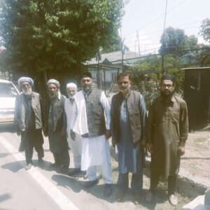 Choudry Farooq Ahmad Bajad of Dabastan E-India Gujjar and Bakerwal Foundation Engages in Key Meeting with South Kashmir DIG Javid Ahmad Matoo