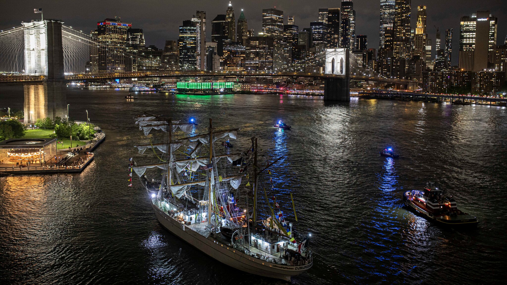 Tragedy on the Water: Mexican Navy Ship Strikes Brooklyn Bridge, Leaves 2 Dead and Many Injured