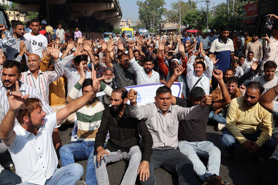 PHE Daily Wagers Protest in Jammu, Seek Regularization Report in Assembly