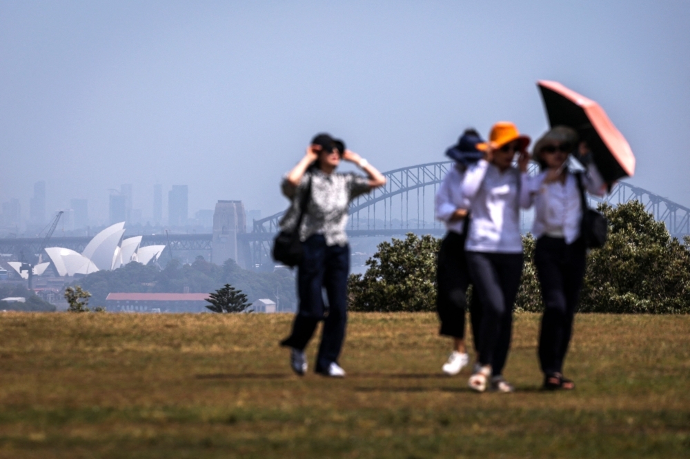 Record Heat and Gale-Force Winds Fuel Wildfires Across Australia and New Zealand