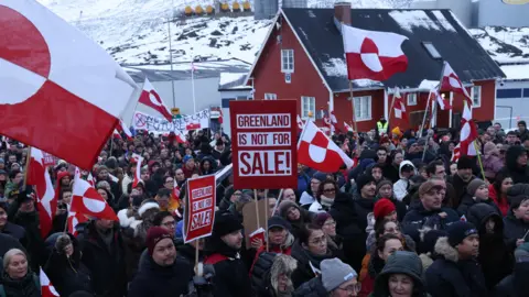 Trump’s Greenland Tariff Threat Sparks European Backlash and Public Outrage