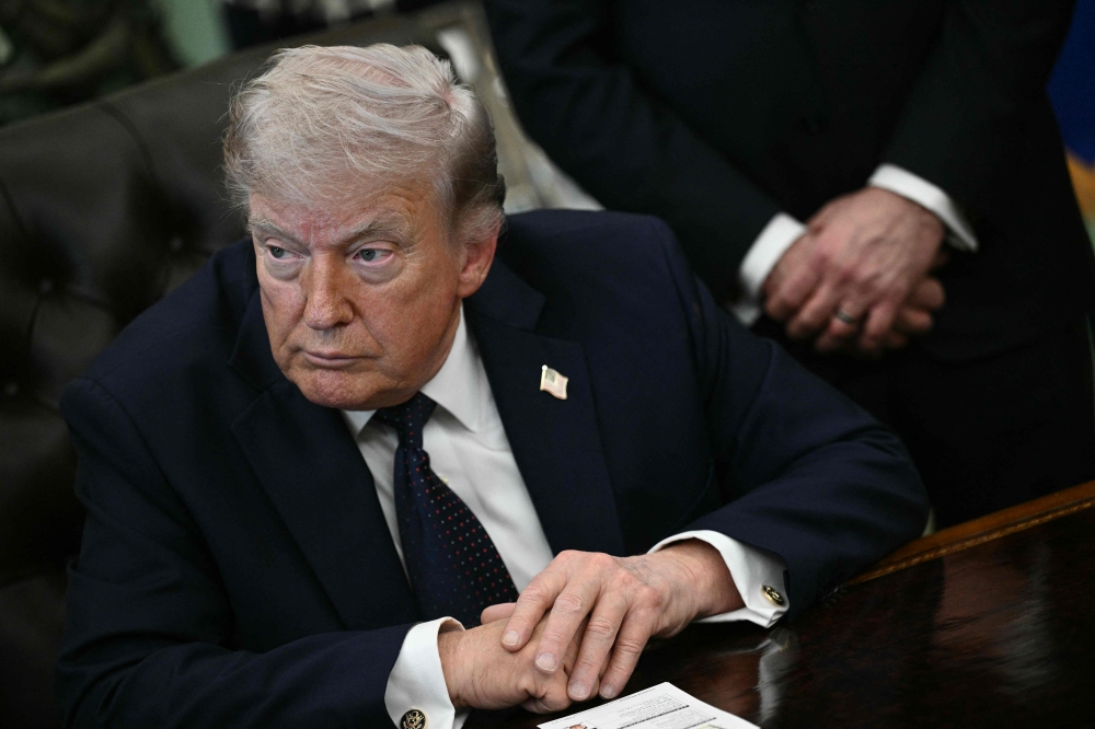 Trump halts Pakistan peace mission as Iran tensions rise and Hormuz blockade tightens