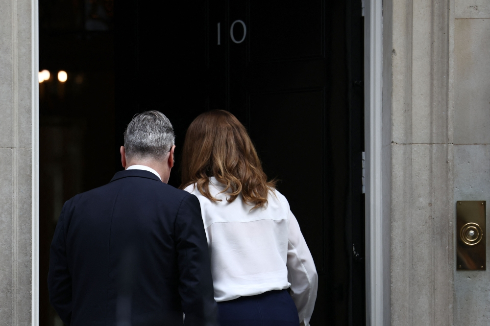 European Leaders Praise Keir Starmer as a Statesman While Trump and Putin Criticize Outgoing UK Prime Minister